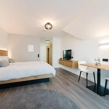 Modernes Blackforest Art 35 Qm Naehe Freiburg * Зимонсвальд